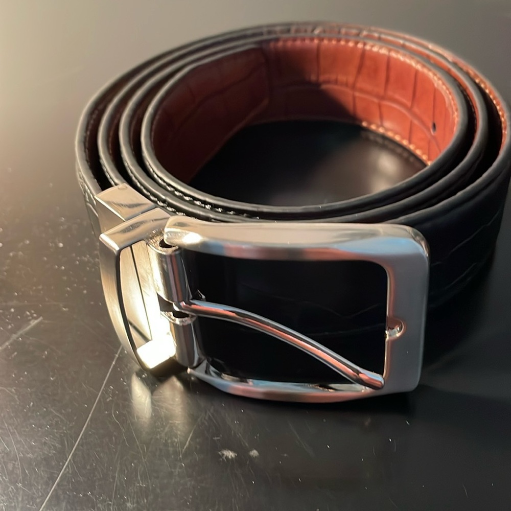 Alligator pattern men’s belt size 38 reversible black/brownsilver metal buckle